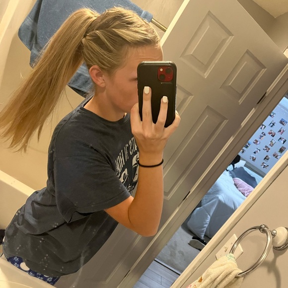 Meet your Posher, Kara - Picture 1 of 1